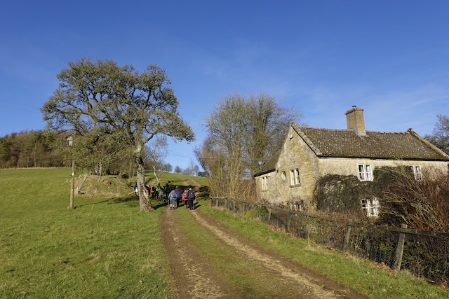 250202 Temple Guiting1