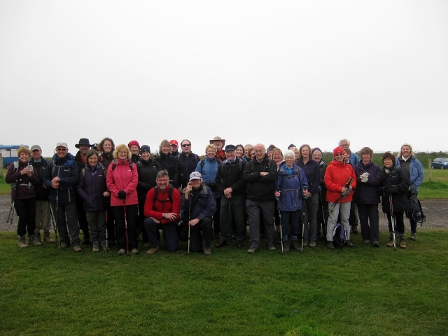 everyone ready to walk from Rhossili Bay Everyone ready to walk from Rhossili Bay 640x480